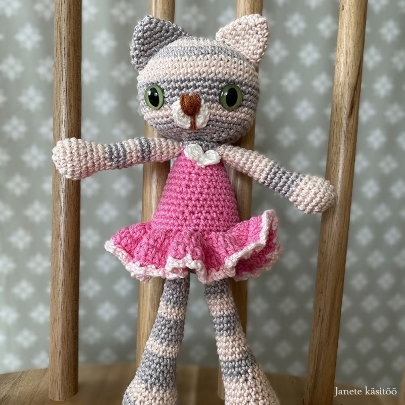 heegeldatud-kassike